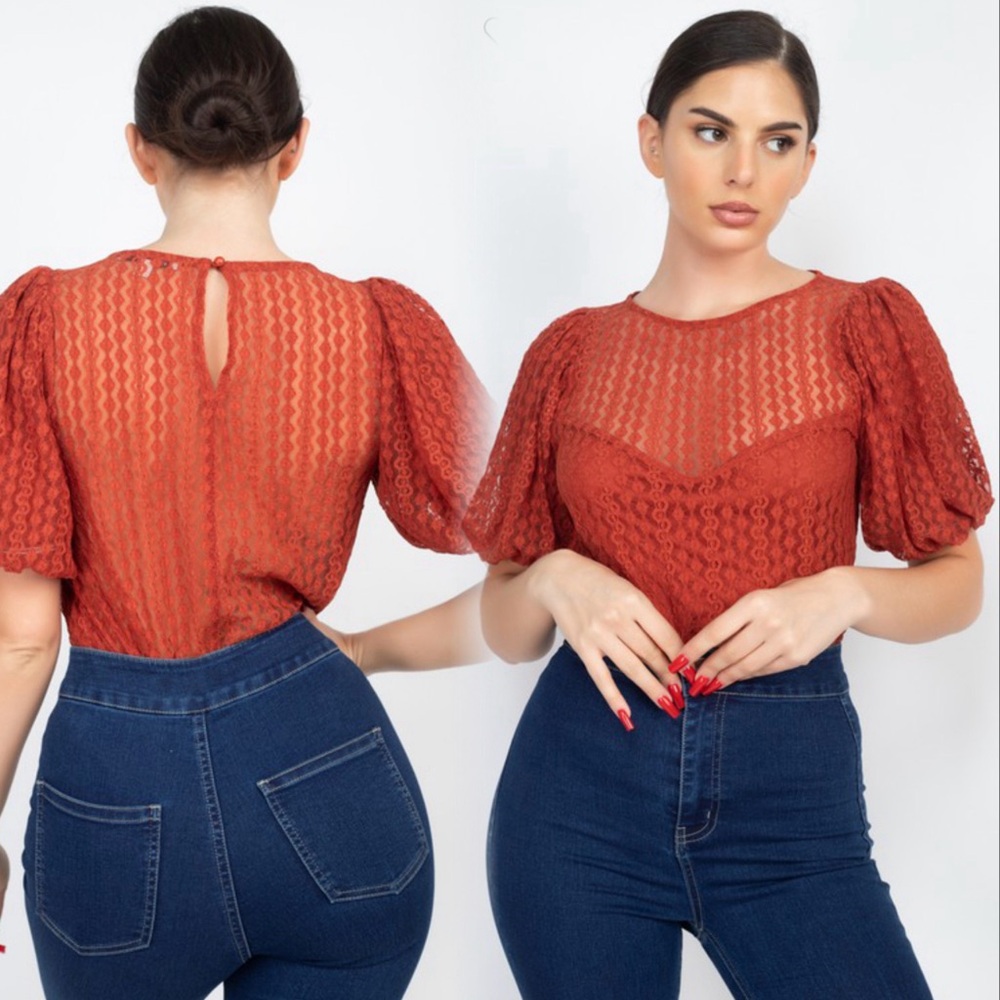 Lace embroidered short puff sleeve blouse - Picture 2 of 8